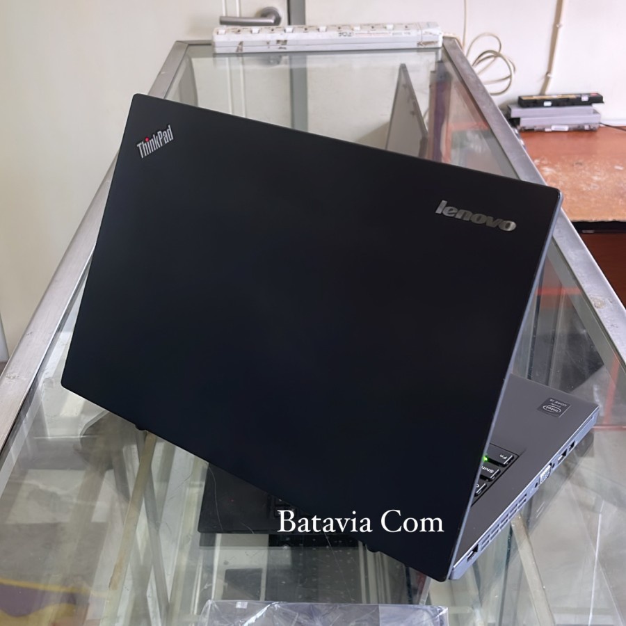 Laptop Lenovo Thinkpad X240 Intel Core i5-RAM 8gb-Bonus Tas Mouse