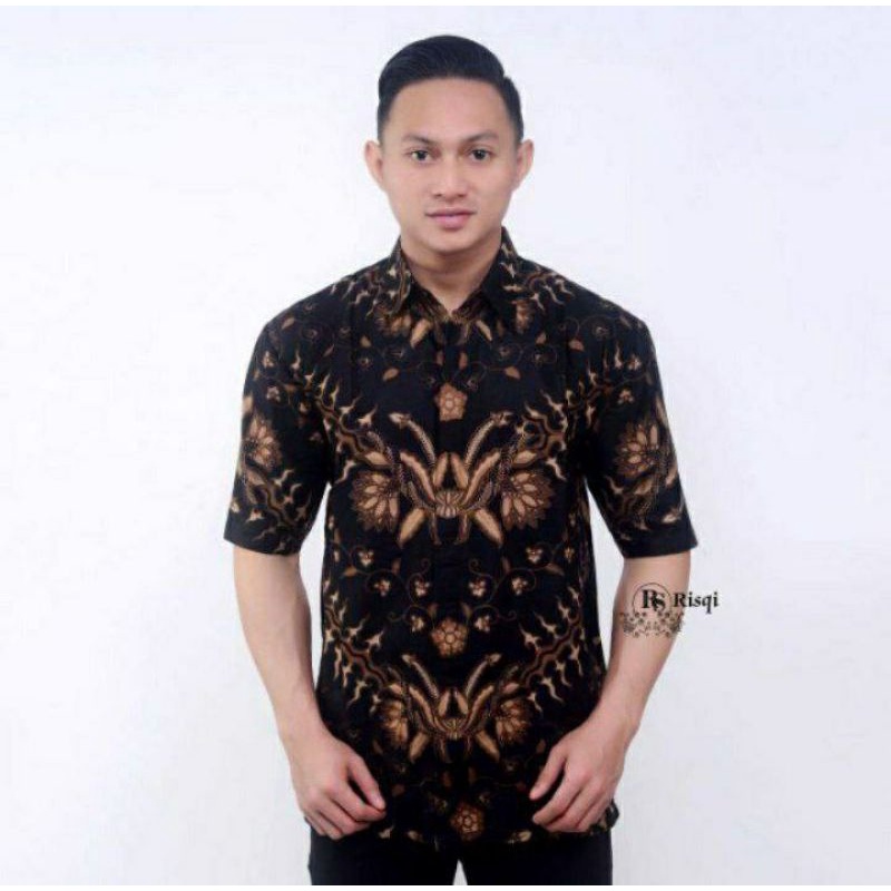 Baju batik pria lengan pendek motif keris hitam