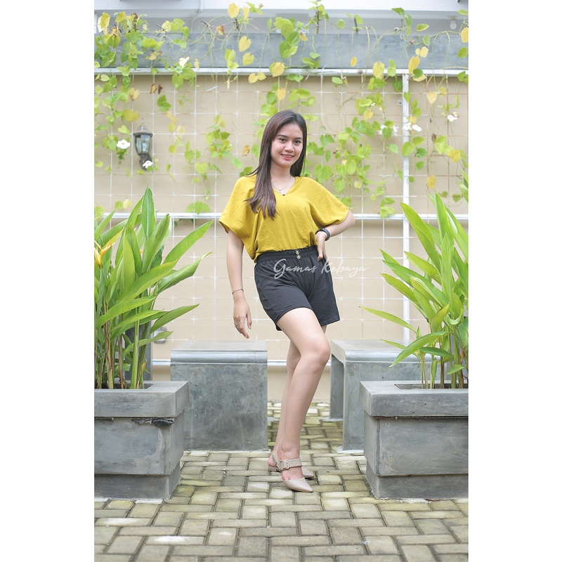 CHACHA HOTPANTS CRINCLE AIRFLOW / CELANA PENDEK WANITA SANTAI / CELANA HARIAN