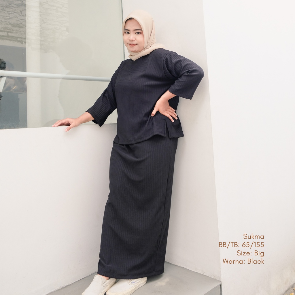 Hanni Set | Setelan Rok Knit Hornet