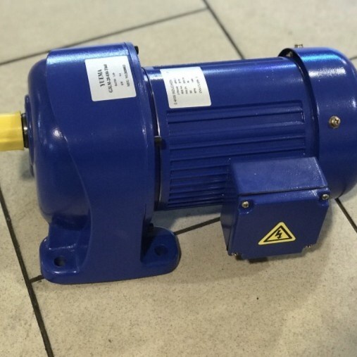 Terlaris Helical Gear Motor Yuema 2 Hp 1,5 Kw Ratio 5,10,15,20,25