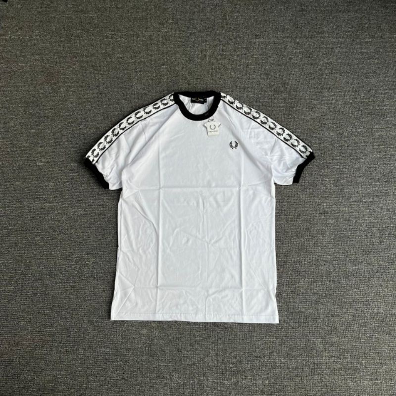 -FRMNSH- KAOS RINGER FREDPERRY WHITE NEW FULL TAG LABEL CASUAL