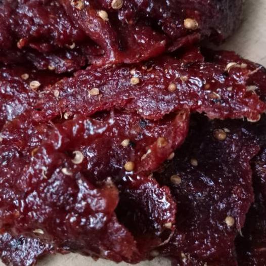 

☊ Dendeng sapi manis 400 gr / dendeng sapi empuk dan halal ♙
