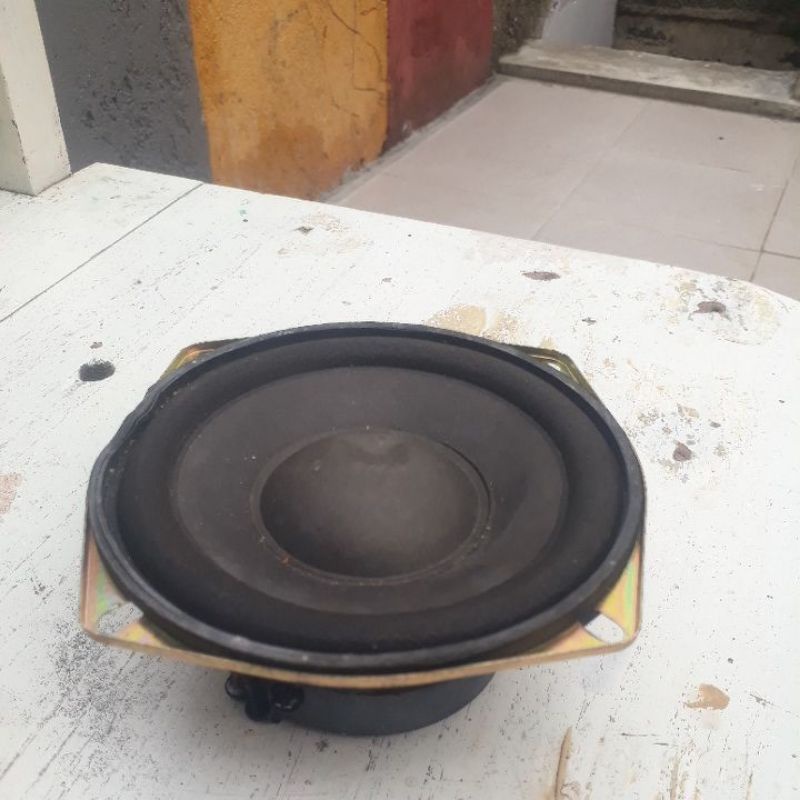 subwofer speaker 4,5 in bekas