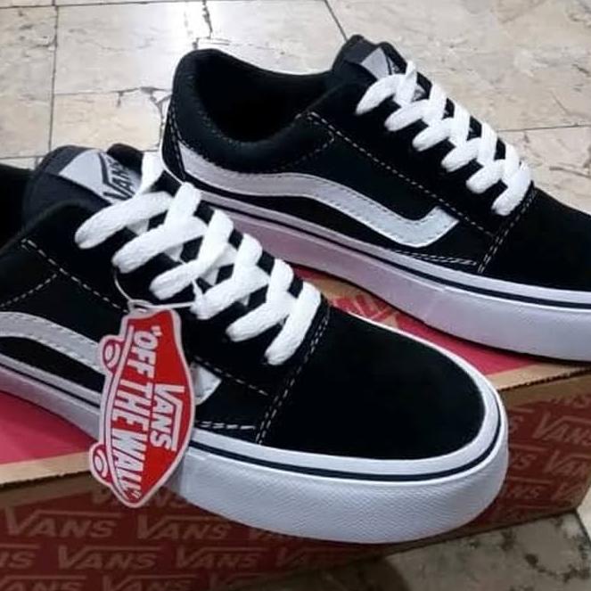 BEST SELLER Sepatu Pria Wanita - Sepatu Kuliah Hitam