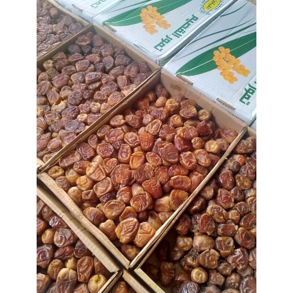 

KURMA SUKARI 3 KG