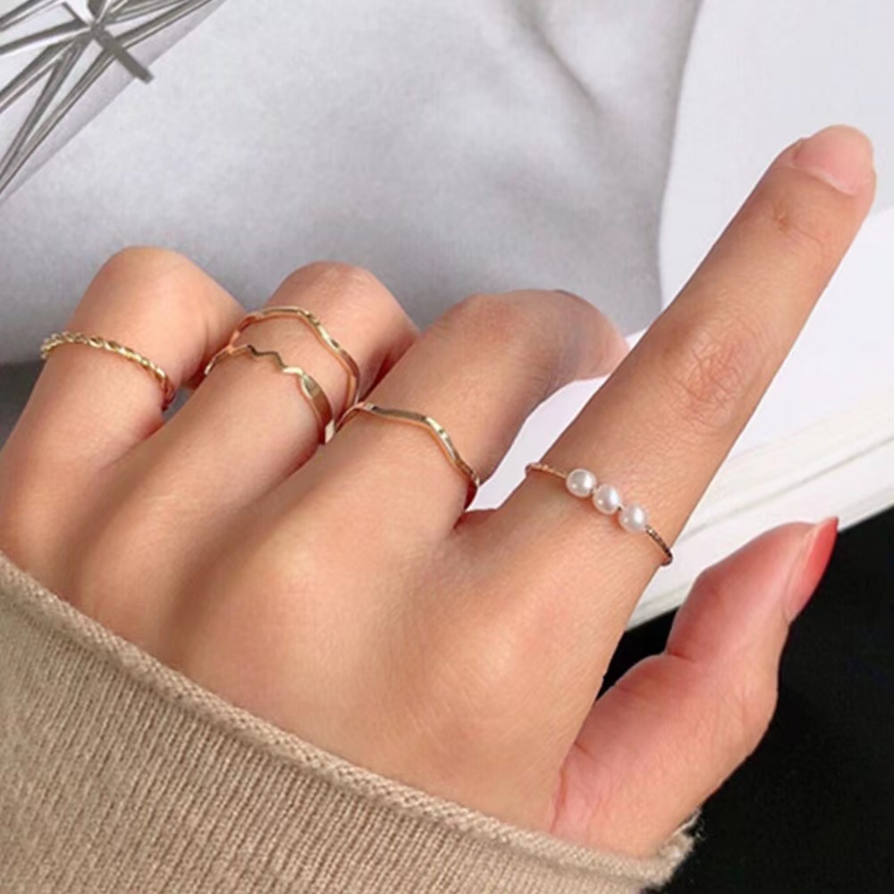 Set Perhiasan Cincin Jari Bentuk Hati Aksen Mutiara Warna Silver Gaya Vintage Korea Untuk Wanita