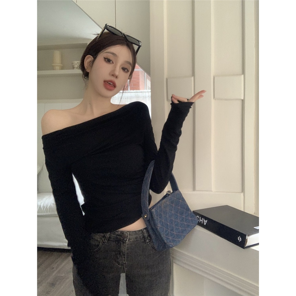 Red Gadis Seksi Strapless Pakaian Dalam Wanita 2023 Musim Semi Pendek Slim Lengan Panjang T-shirt One-Shoulder Kemeja Hitam pasang Atas
