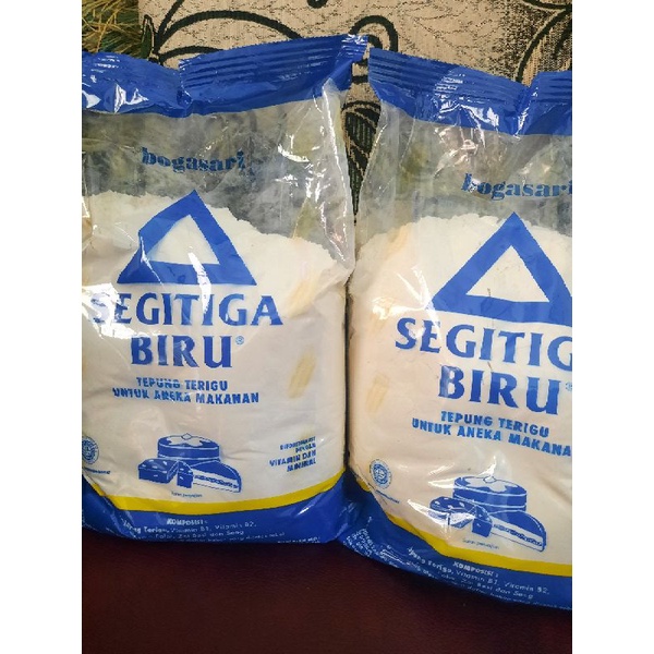 

Tepung Terigu Segitiga Biru 1 Kg