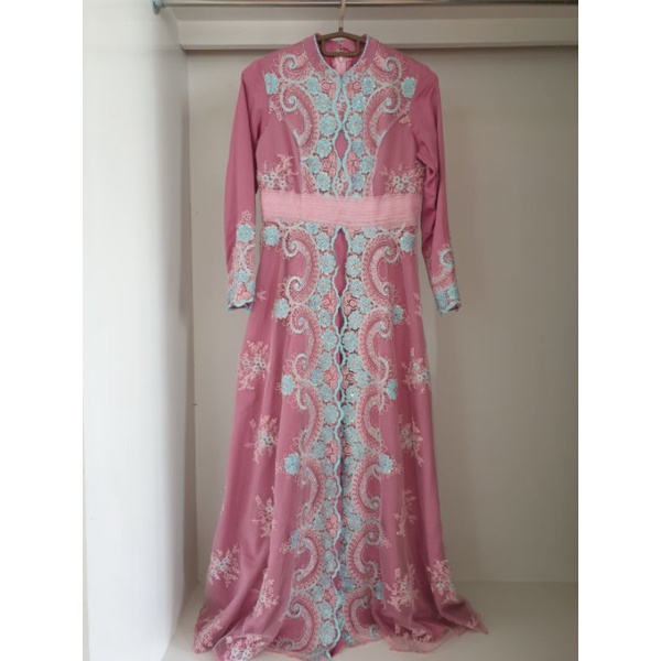 Baju pesta undangan muslimah wanita pink full brokat