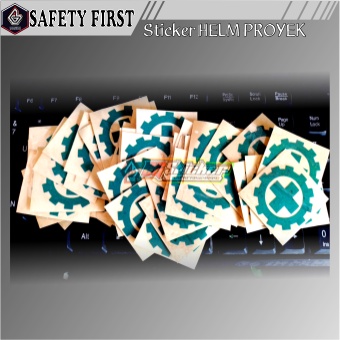 Sticker logo Safety First 4cm Sticker Helm Proyek safety first bahan menyala/reflektif