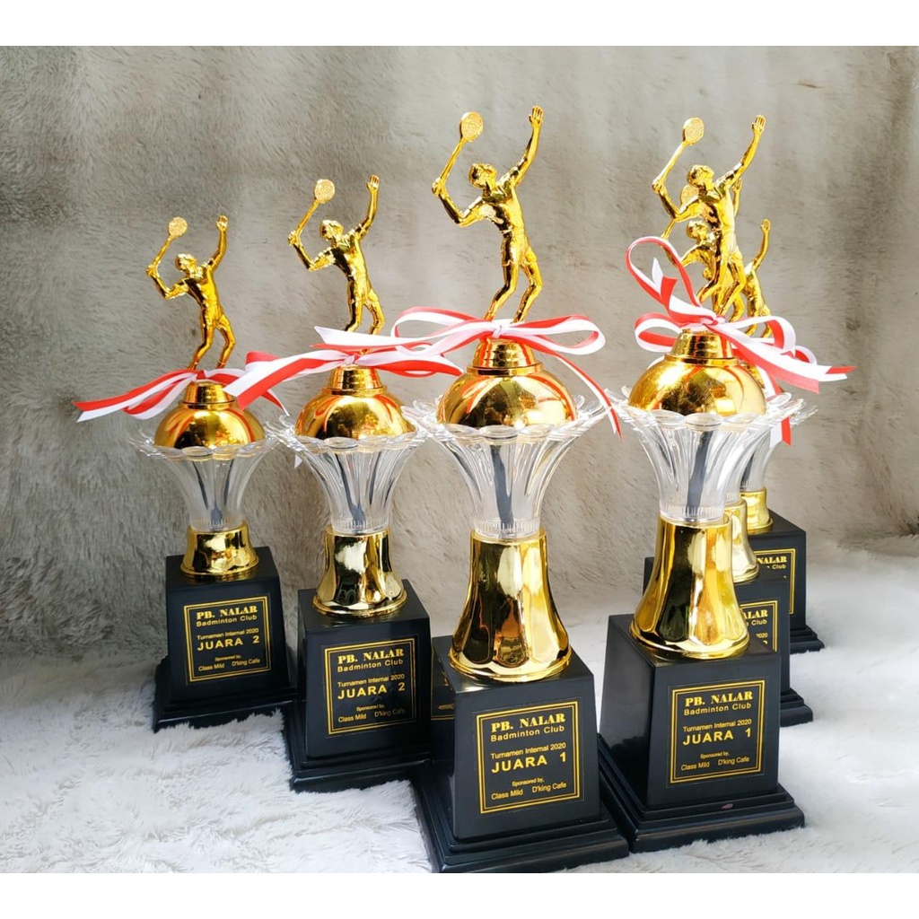 Piala Trophy Badminton