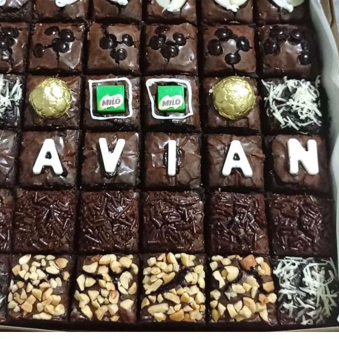 

✶ Fudgy Brownies 36 Bites/pcs (GRATIS 8 HURUF) ✬