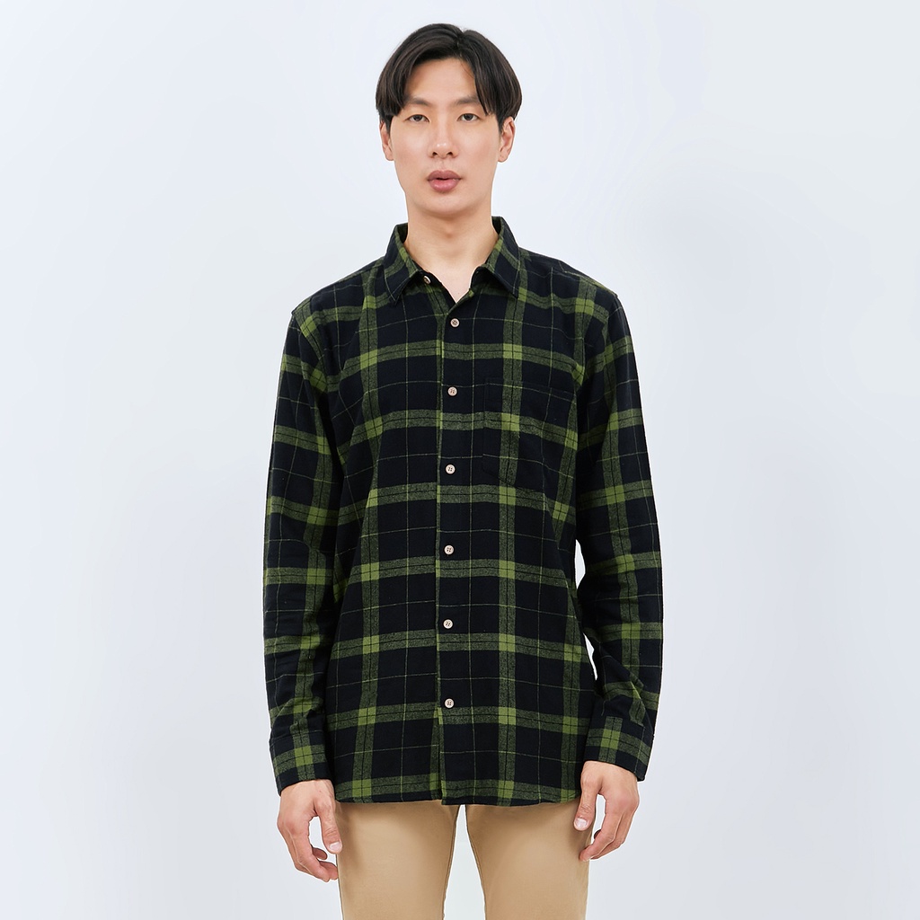 M231 Pria Flannel Kemeja flanel lengan panjang pria warna hijau model kasual Flannel Panjang Hijau 1