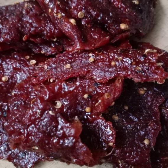 

➴ Dendeng sapi manis 400 gr / dendeng sapi empuk dan halal ۝