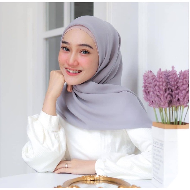 Bella Square Premium Hijab Segi Empat 115 x 115  Jilbab Bella Square Anti letoy