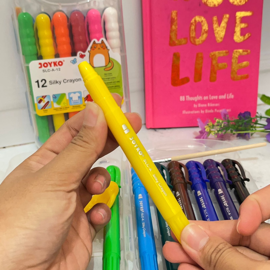 Silky Crayon JOYKO Krayon halus 12 warna (1 set) free brush termurah alat mewarnai sekolah anak best quality perlengkapan menulis stationary terbaik bisa grosir dan cod spesial