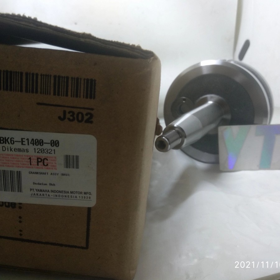 kruk as crankcase original yamaha R15 BK6-E1400-00