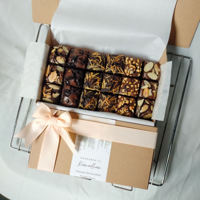 

Hampers Fudgy Brownies By Broklat Jepara