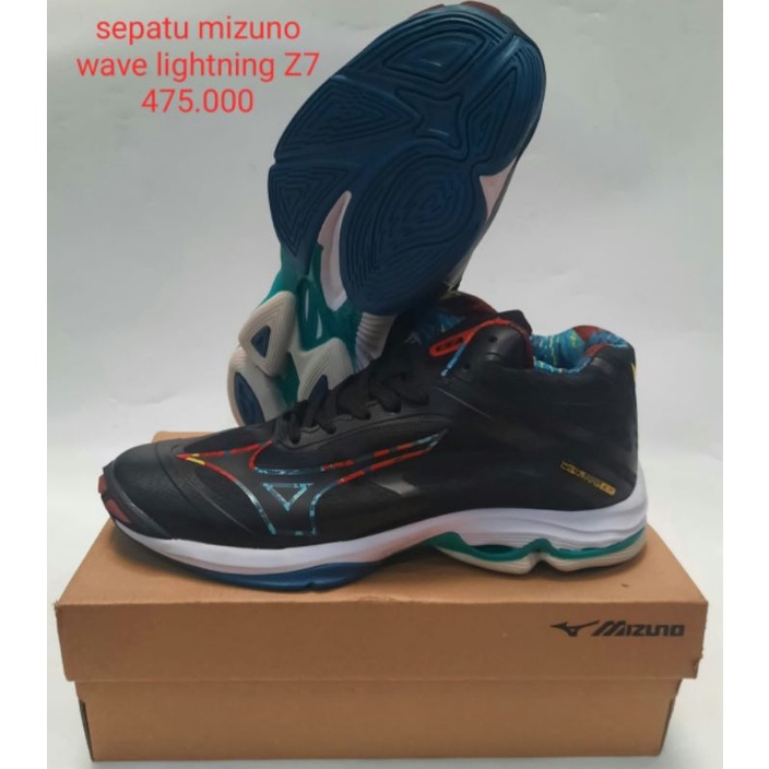 SEPATU VOLLEY MIZUNO WAVE LIGHTNING Z7
