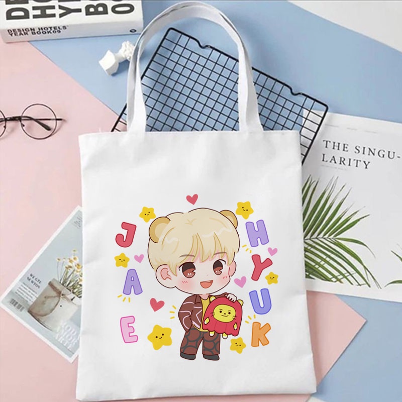 Tote Bag Tas Serut Treasure Truz Chibi Fanart Aesthetic Lucu Kpop Korea Kanvas Wanita Tas Totebag Laptop Jinjing