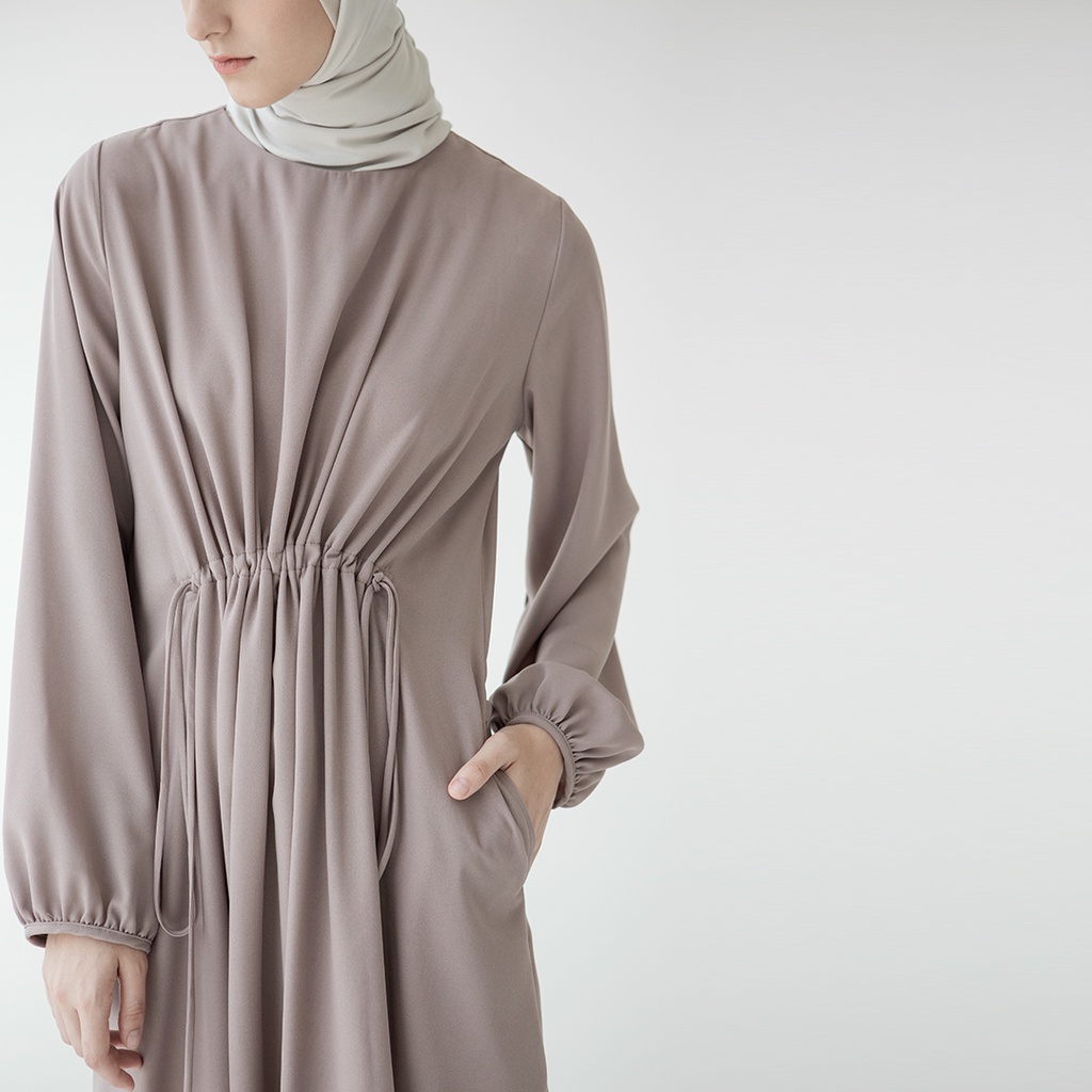 Adara by Aska Label - Gamis dress Muslim wanita kaftan lengan panjang bahan crepe warna hijau sage aloe, abu, beige coklat