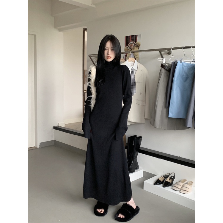 Red Ketat retro hitam berleher tinggi rajutan gaun wanita Prancis musim gugur dan musim dingin rok pinggang tas panjang pinggul rok baru