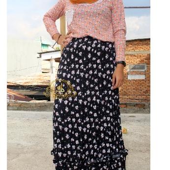 Rok Plisket Import Motif Bunga Sakura
