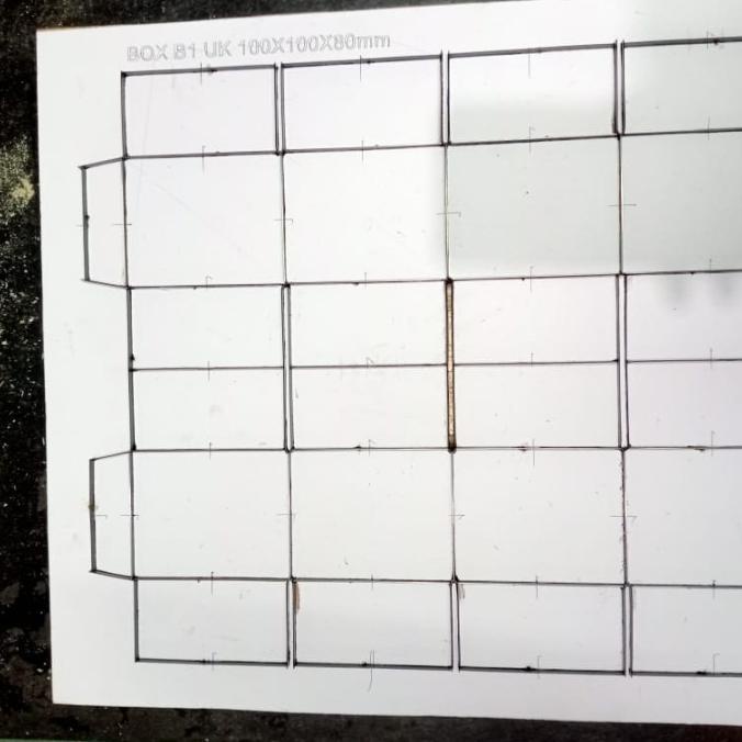 

piso uk 10x10x8 -uk 18x7x7