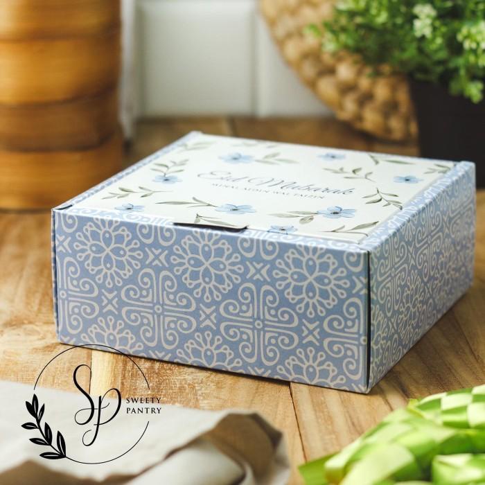 

Ucrit - Dus Cake Box Packaging Kotak Toples Lebaran Idul Fitri 089