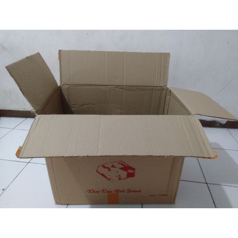 

kardus/dus bekas ukuran besar (45X25X80)