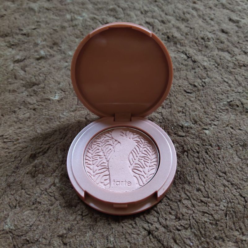 Tarte blush on