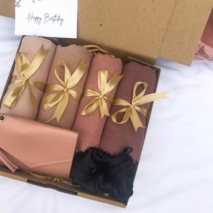

➻ [GIFTBOX HIJAB] HAMPERS HIJAB / KADO CEWEK MUSLIMAH / KADO PACAR / GRADUATION / HAMPERS RAMADHAN / KADO DOI / HIJAB / VALENTINE / WISUDA SEMPRO ❈