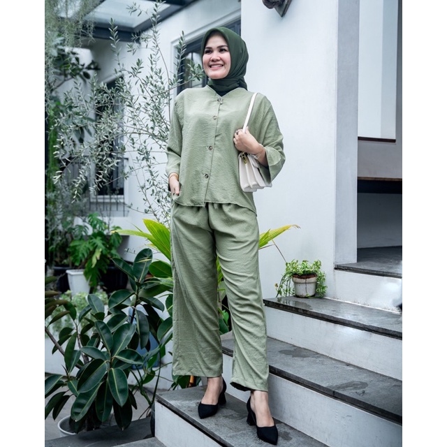 JOSHIN Olive Oneset Crinkle Button - Setelan Blouse Kemeja Kancing