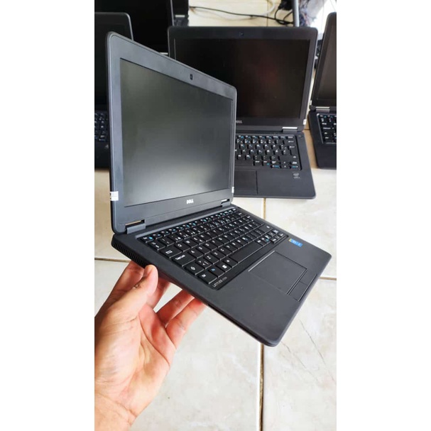 Laptop dell e7250 Core i3 Gen 5 Ram 8 Ssd 128 Win10