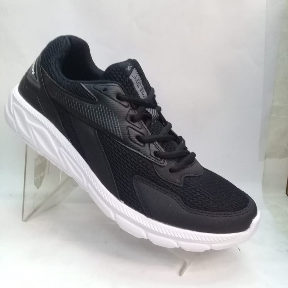 Sepatu Sneakers Pria Spotec Walden Hitam Putih.Original Spotec