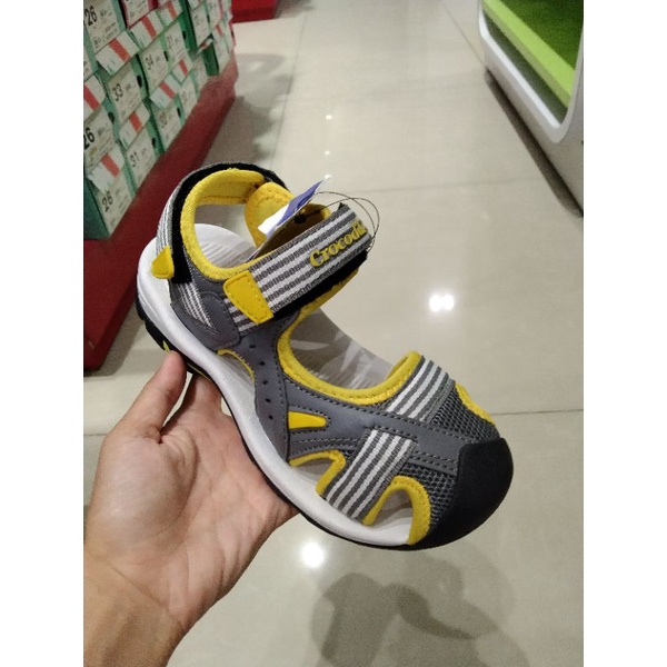 sepatu sandal anak laki laki brand CROCODILE