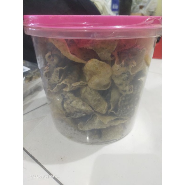 

Krupuk kulit ikan kakap