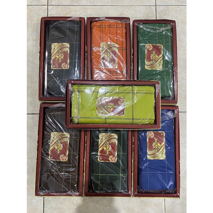 Sarung Tenun Wadimor Motif Kotak-Kotak Original