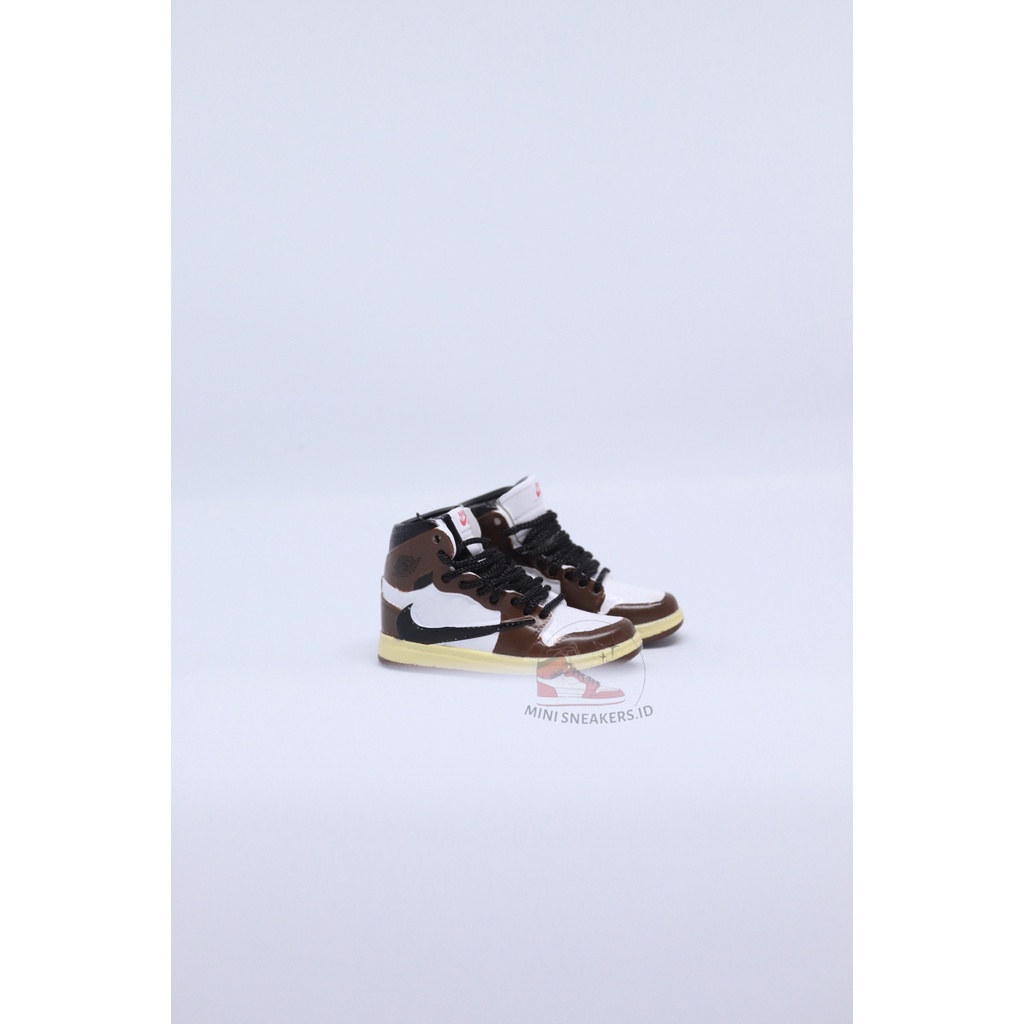 SNEAKER KEYCHAIN 3D AJ 1 HIGH X TRAVIS SCOTT BLACK ROPE. MINIATUR.
