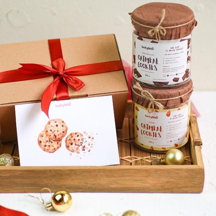 

♛ Hampers / Gift Box / Kado - Oatmeal Cookies 2 Jar + FREE Greeting Card + Pita + Bubble Wrap | LUCKYBITE ✧