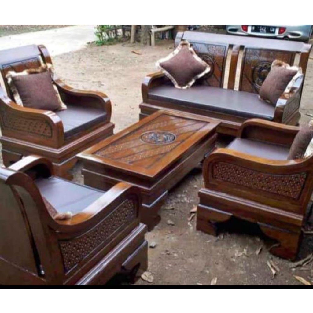 Set Furniture Custom Lemari Meja Rias dan Kursi Tamu