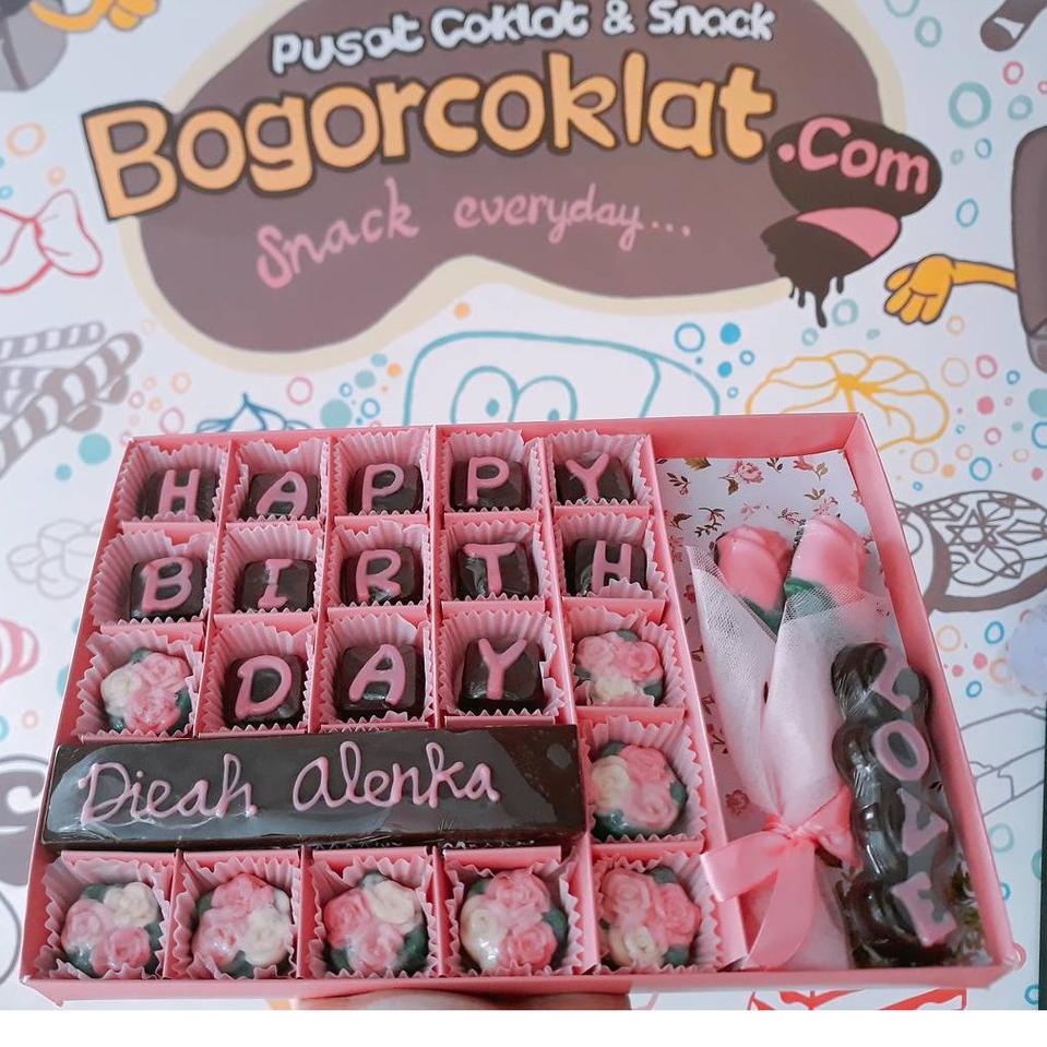

Terbaru 12.12 Kado Coklat Ultah Sekat Blok 25+Buket !