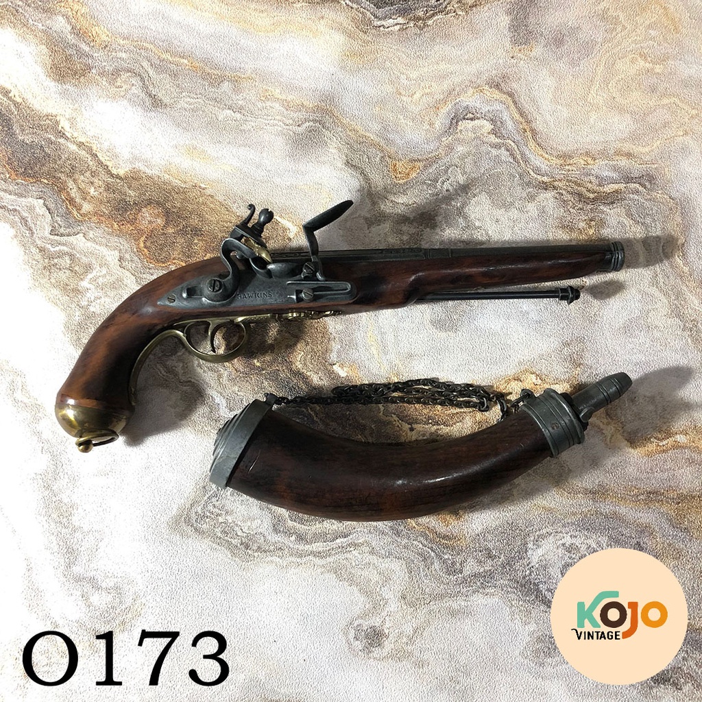 1 Set Pistol Replica VOC Hawkins Plus Tempat Mesiu Kondisi Sangat Detail dan Sangat Langka (Rare)