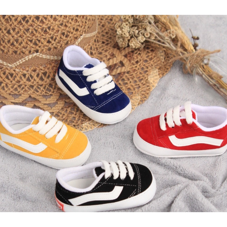 Prewalker sepatu bayi vanzs unisex