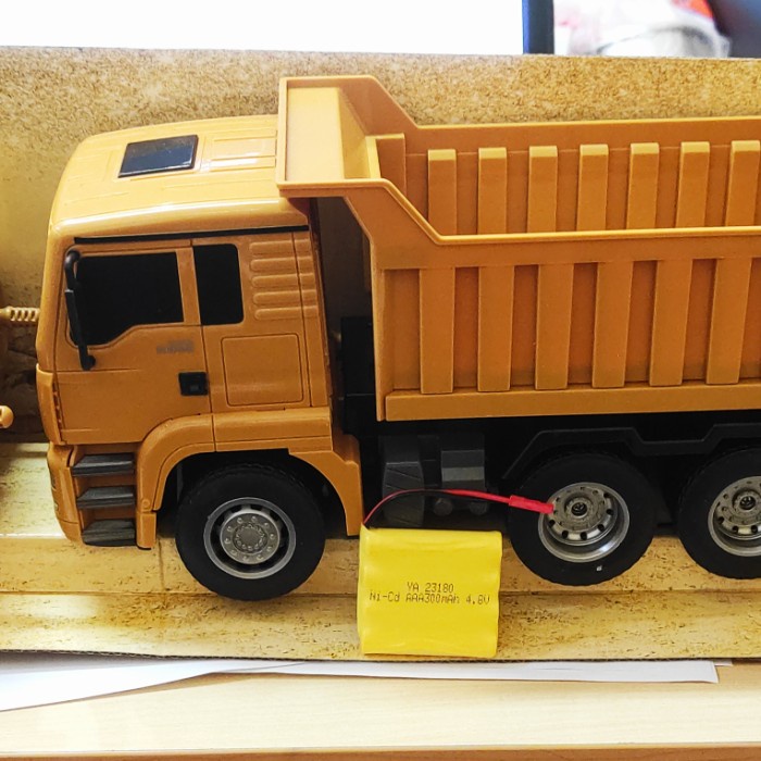 Huina 1332 6Ch Dump Truck 2.4Ghz Mainan Rc Truck Alat Berat Konstruksi #Original