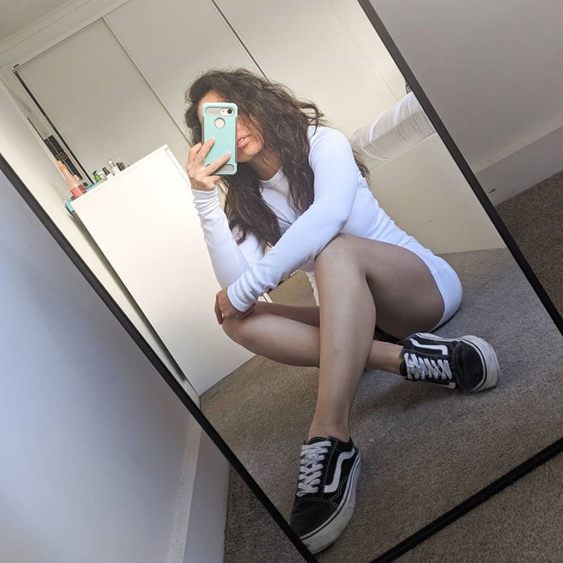 Red Xeemilo leher bulat bergaris rajutan ramping lengan panjang gaun wanita musim gugur fashion retro temperamen rok A-line ramping