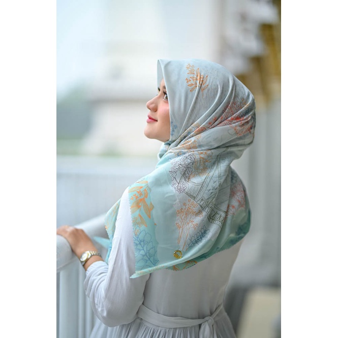 Andam Dewi series warna Sage Green hijab bahan voal Malacca scarf
