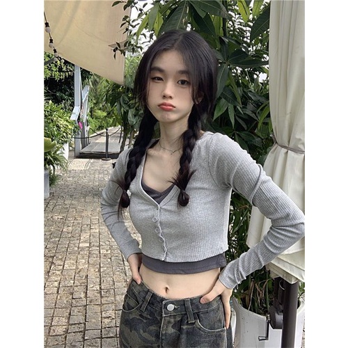 Red Manis dan pedas ejaan ganda palsu dua potong jaket pendek pakaian musim gugur wanita dengan warna kontras, pinggang tinggi, ramping dan kecil, T-shirt lengan panjang chic dan serbaguna