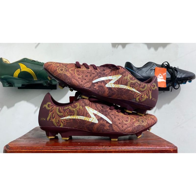 sepatu bola specs ls priangan/senopati fg (free kaos kaki+rompi)